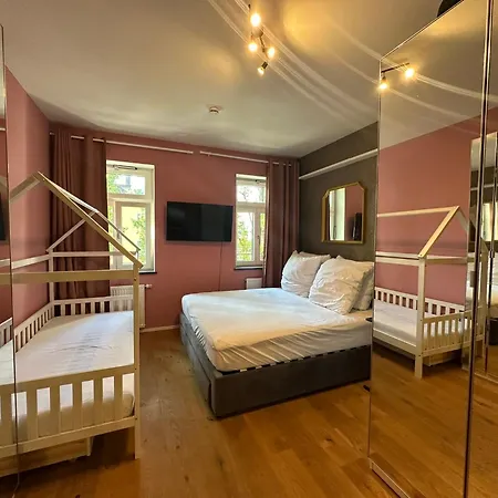 5 Min Walk From The Oktoberfest - Entire